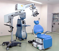 手術室、手術機器、手術用顕微鏡